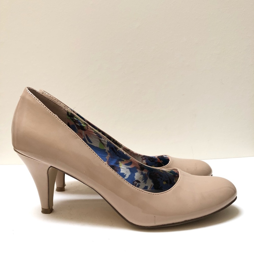 Nude Madden pumps